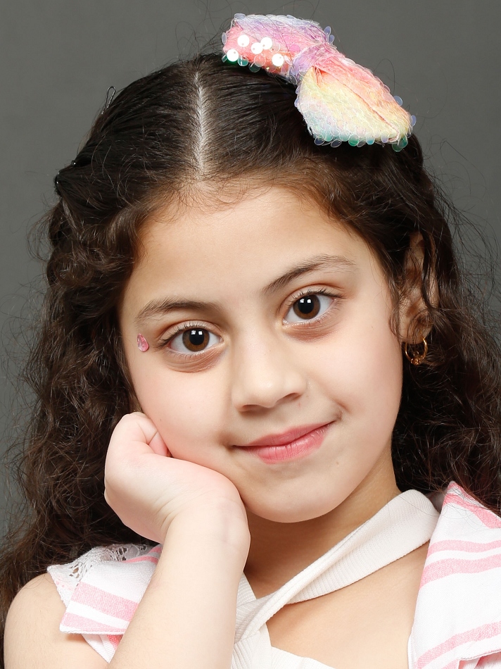 Aayat A in Cast Girls
