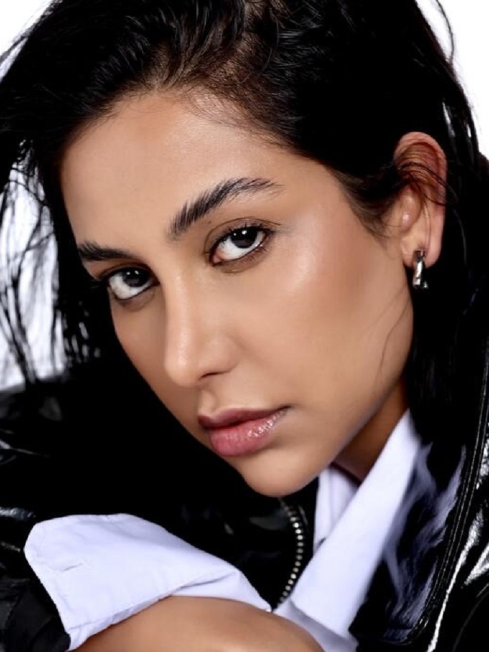 Ahoo L in Lifestyle Women Talent
