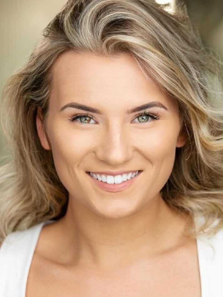 Aiofe M in Cast Girls