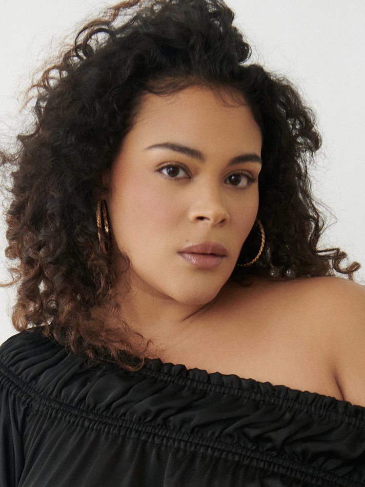 Anna Smiley in Curve by BICOASTAL MGMT